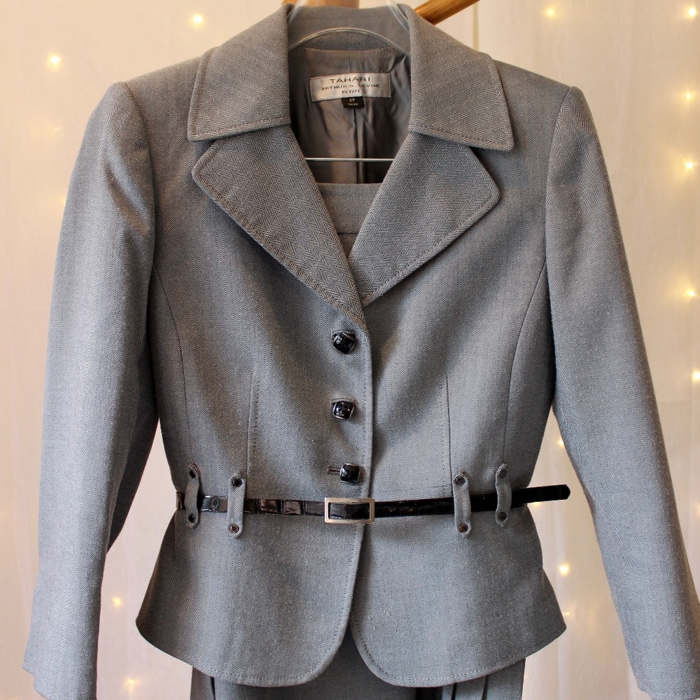 TAHARI Arthur S. Levine Skirt Suit 2P